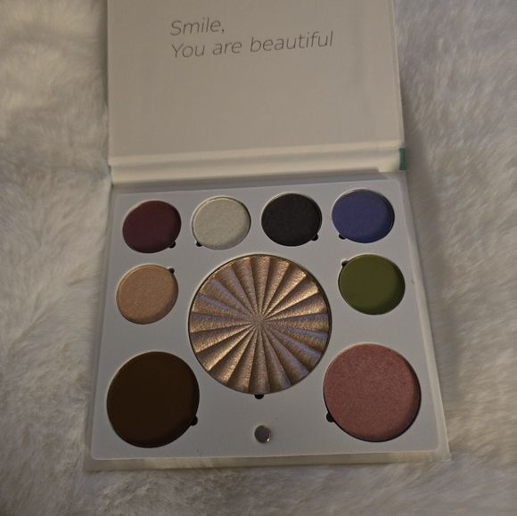 Ofra Cosmetics Duo , Full face Palette & Highlighter. Brand New 💎 - Picture 3 of 4